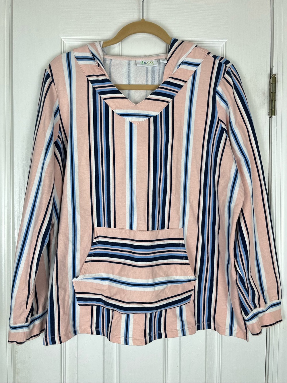 D&Co Active Pullover Stripe Sweatshirt Hooded Pouch Pocket Sz L Beach Vacation